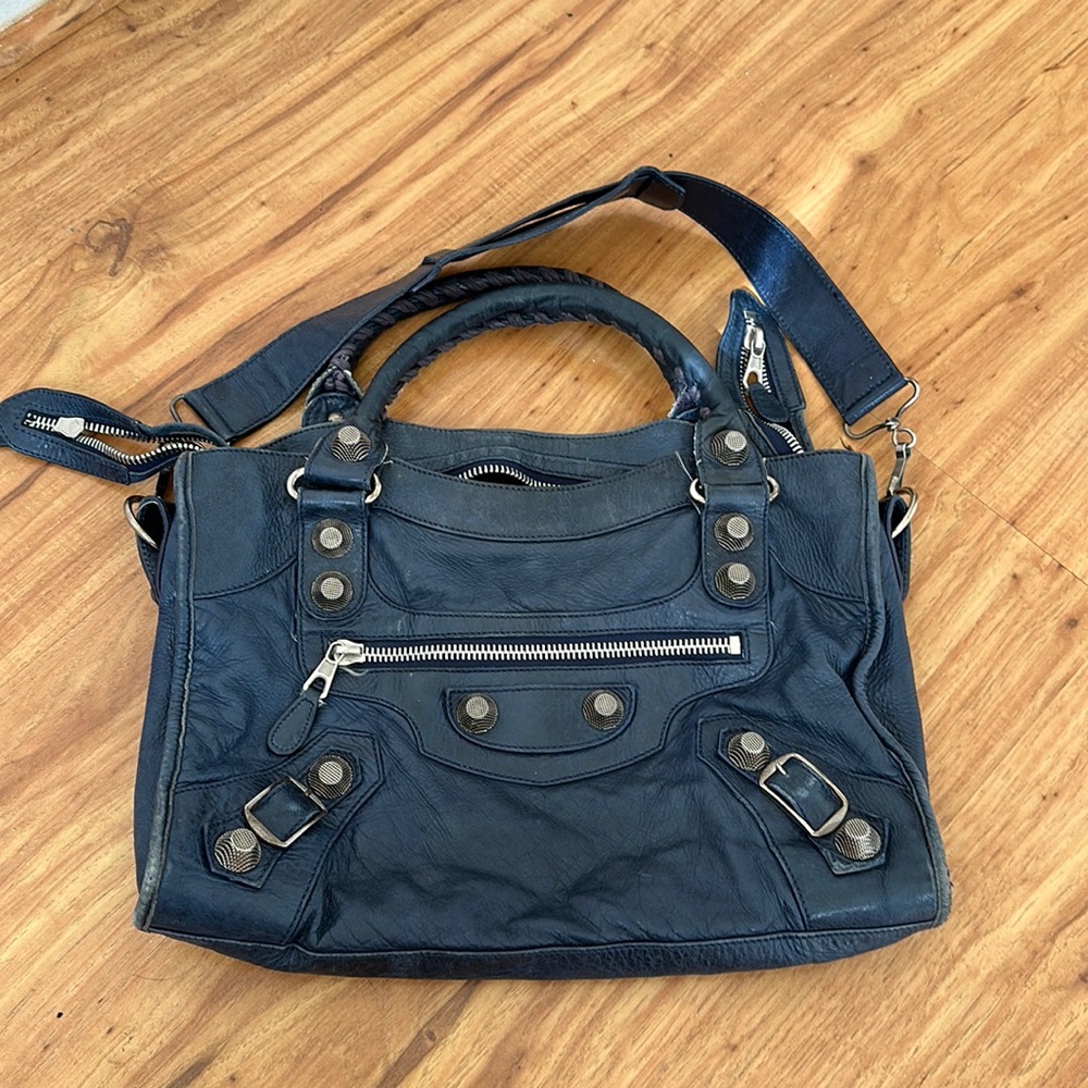 Vintage balencianga big city